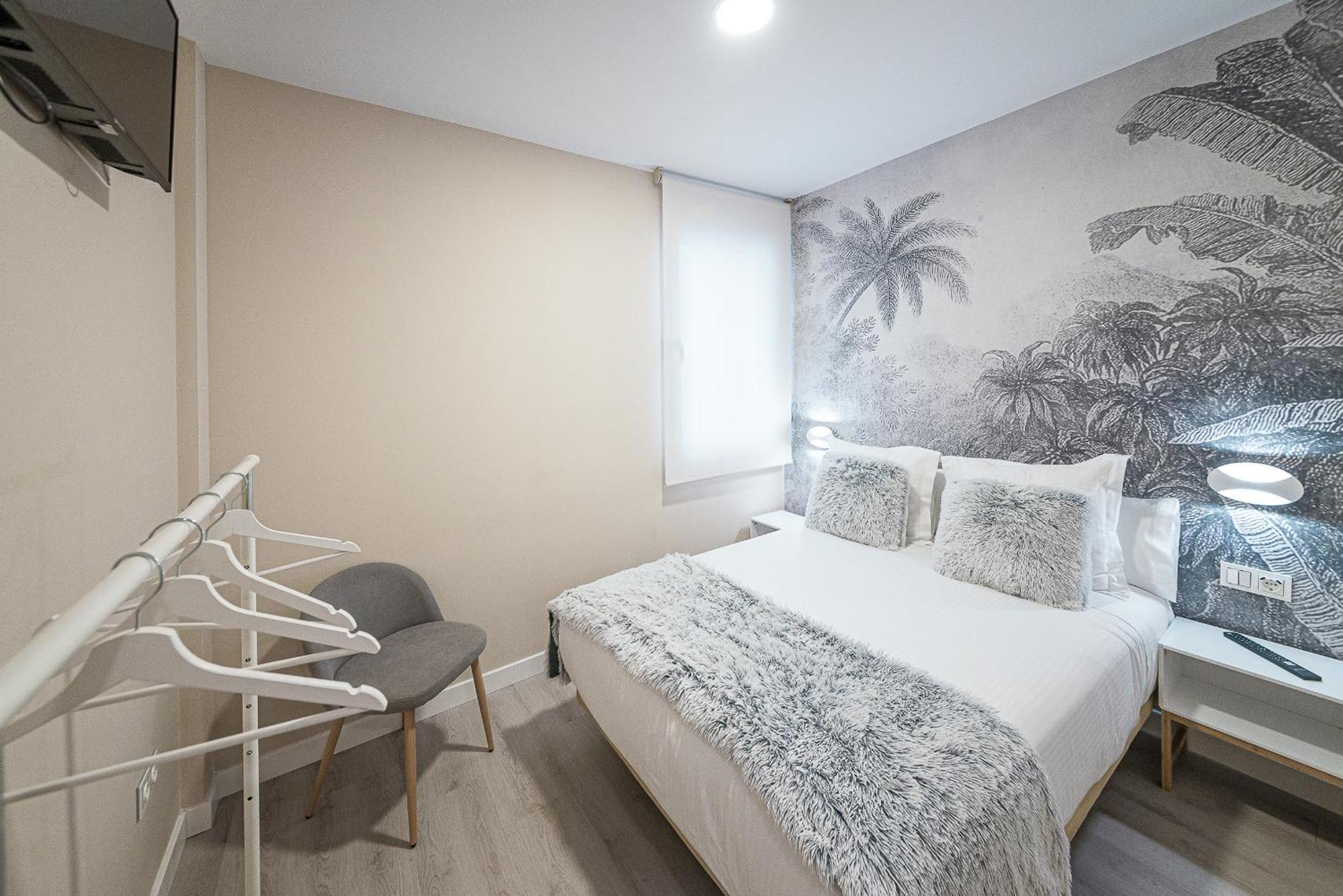 Hostal Plaza Boutique (Adults Only) Сарагоса Екстериор снимка