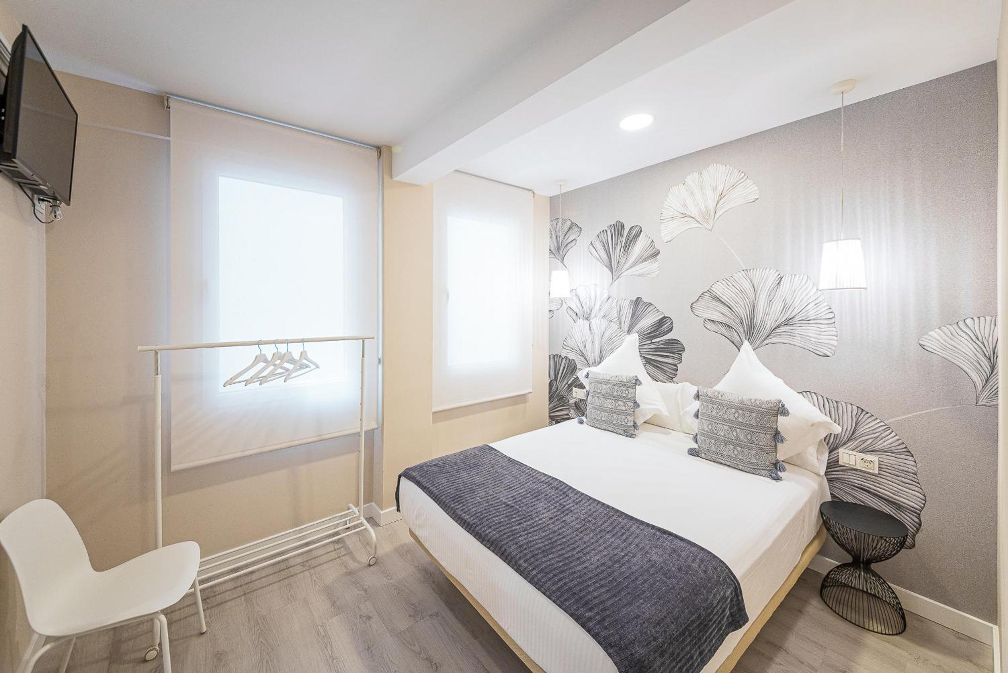 Hostal Plaza Boutique (Adults Only) Сарагоса Екстериор снимка