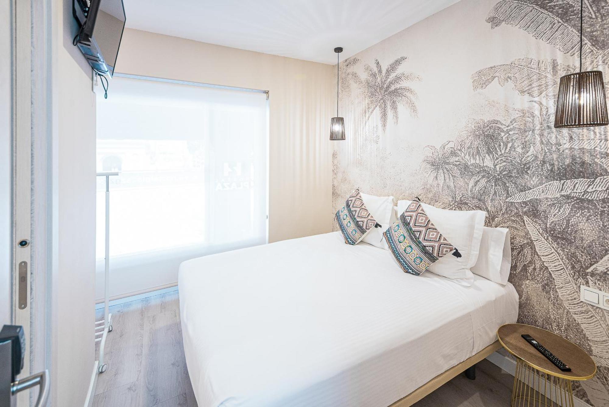 Hostal Plaza Boutique (Adults Only) Сарагоса Екстериор снимка